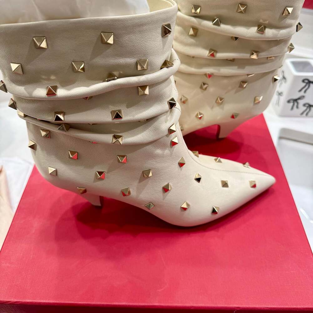 Valentino Garavani Rockstud Boots ivory with gold studs